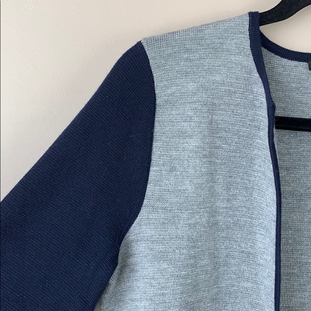 🦋 Talbots navy and gray long colorblock cardigan, size MP - Picture 4 of 7